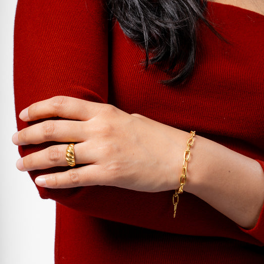 Chain of Elegance Bracelet